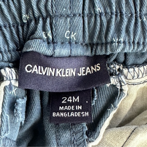 CALVIN KLEIN JEANS Boys Shorts Size 24 months - Picture 7 of 9